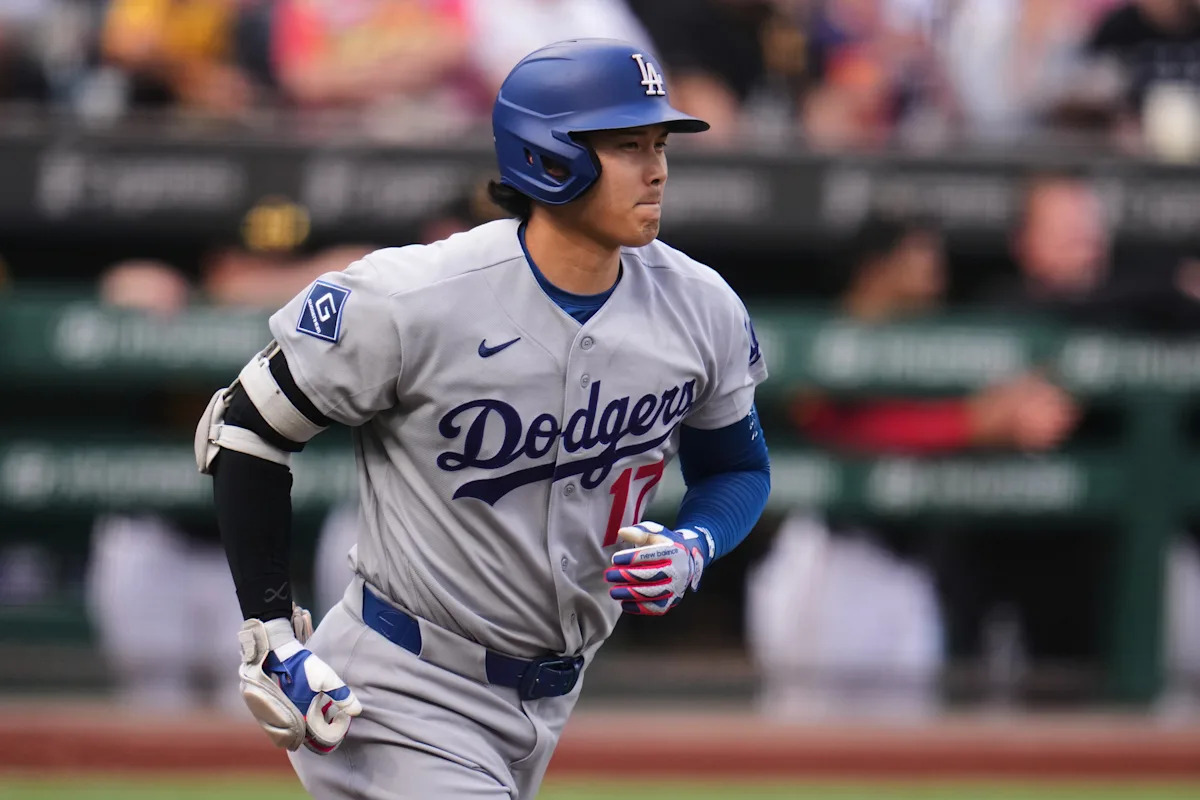 Shohei Ohtani privado del 12º HR por el LF de los Piratas Bryan Reynolds