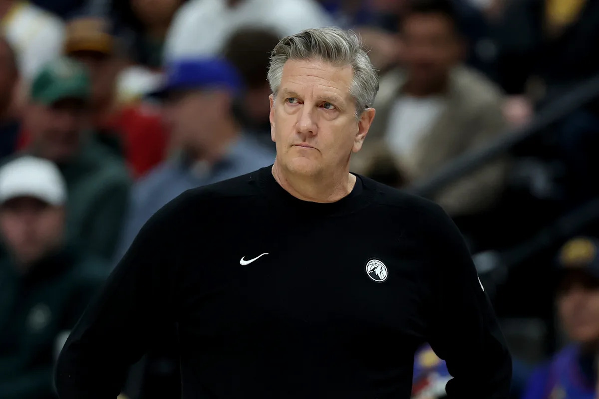 El entrenador de los Timberwolves, Chris Finch, califica al árbitro Tony Brothers de “completamente poco profesional” después del tiempo muerto