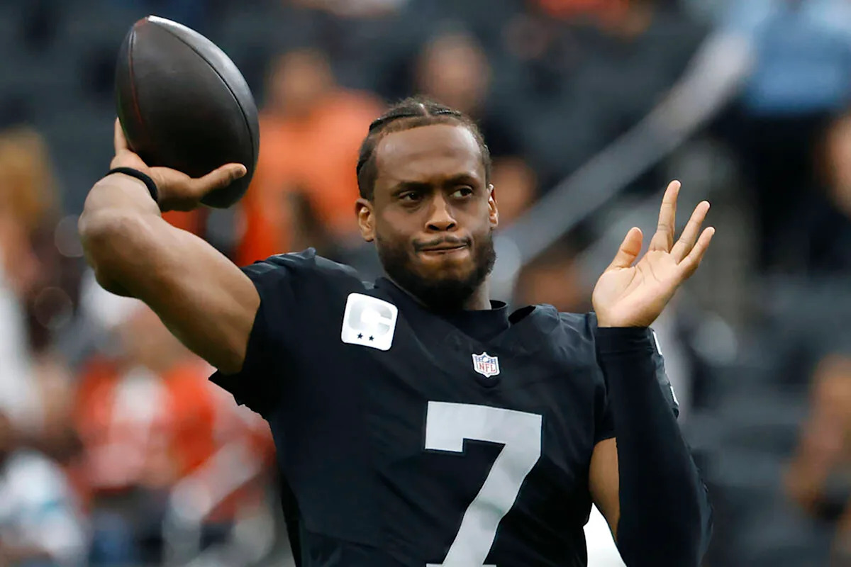 Los Raiders planean liberar al mariscal de campo Geno Smith después de una temporada antes del Draft de la NFL