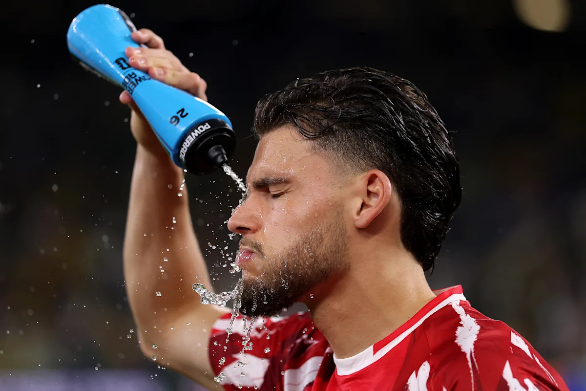 Calentamiento y desaceleración: cómo el calor extremo genera estrés en los jugadores y aficionados de la Copa Mundial