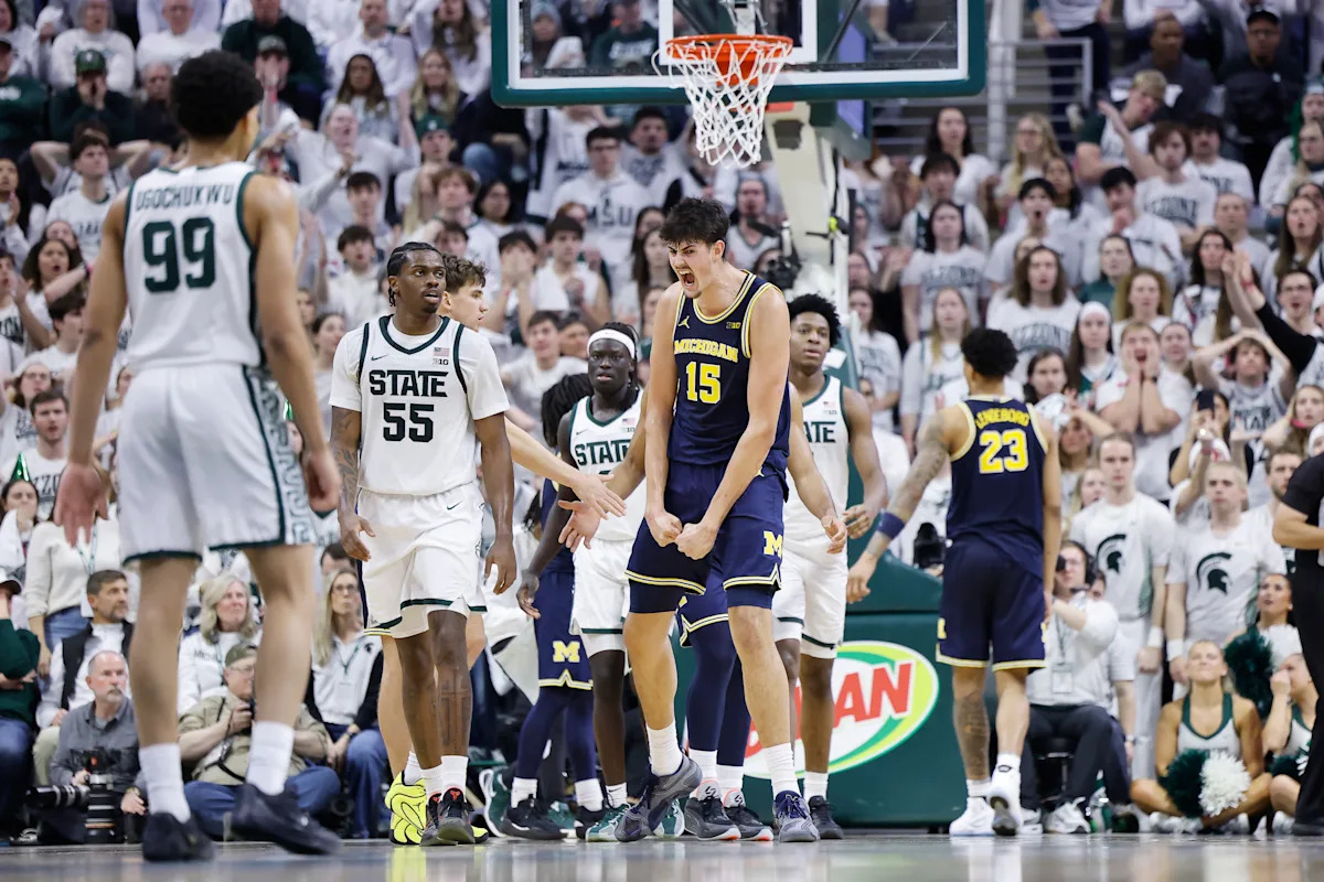 El No. 3 Michigan detiene la remontada del No. 7 Michigan State en la segunda mitad para ganar 83-71 en East Lansing