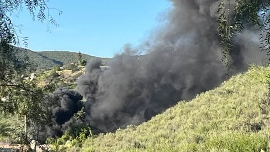 Incendio Poway: Incendio visto desde Sabre Springs después de un incendio cerca de un centro de vida asistida; aparecen videos de miedo