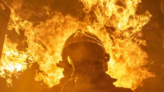 Incendio de Fort Collins: Gran incendio en la I-25 cerca de Prospect Rd, Colorado, humo negro cerca de CSU; vídeos