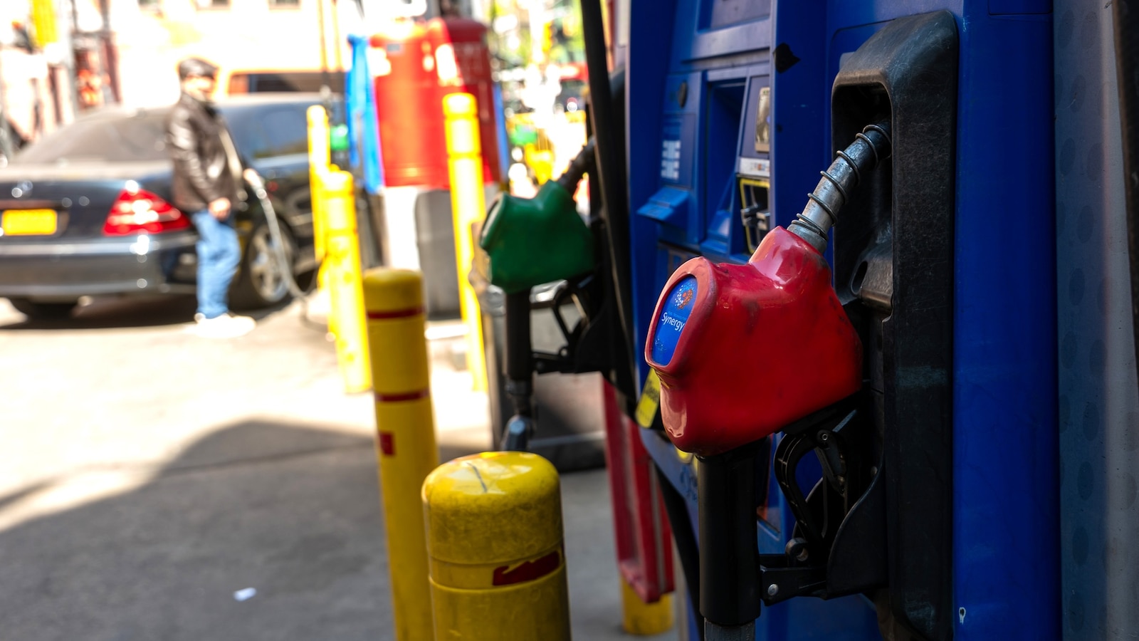 gas-pump-gty-jef-260428_1777392433649_hpMain_16x9.jpg