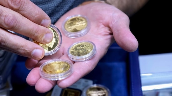 gold_coin_1760616268869_1760616268971_1781288233125_893eb702-d2f8-41c2-bc3c-b9bc05245fb7.jpg