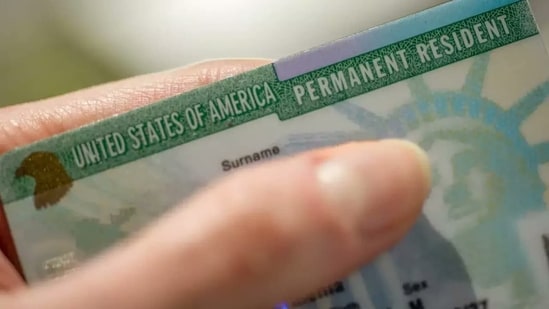 Estados Unidos cambia de opinión sobre la orden de “regreso a casa” para las tarjetas verdes; El DHS emite una aclaración: ‘Depende de los funcionarios de inmigración’