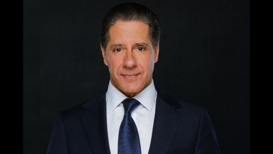 Alberto Carvalho dimite: el superintendente del LAUSD dimite casi 4 meses después de la redada del FBI en su casa y oficina