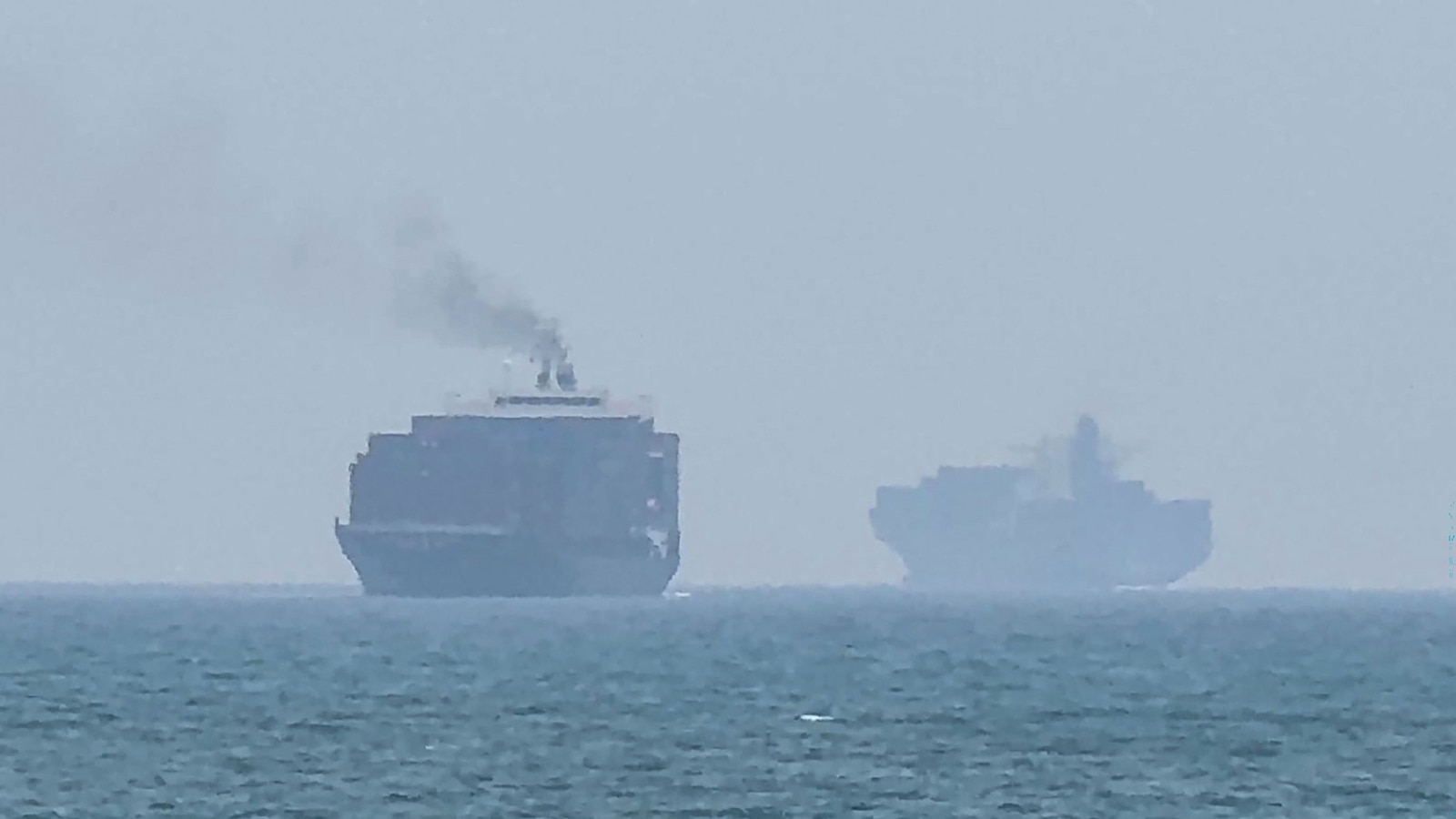 Waltz dice que el alto el fuego está “roto” tras el comercio entre Estados Unidos e Irán