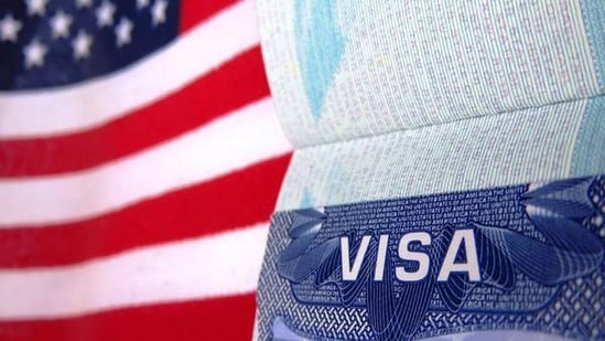 Más de 200.000 personas pagaron $100.000 en tarifas de visa H-1B para procesar solicitudes más rápido