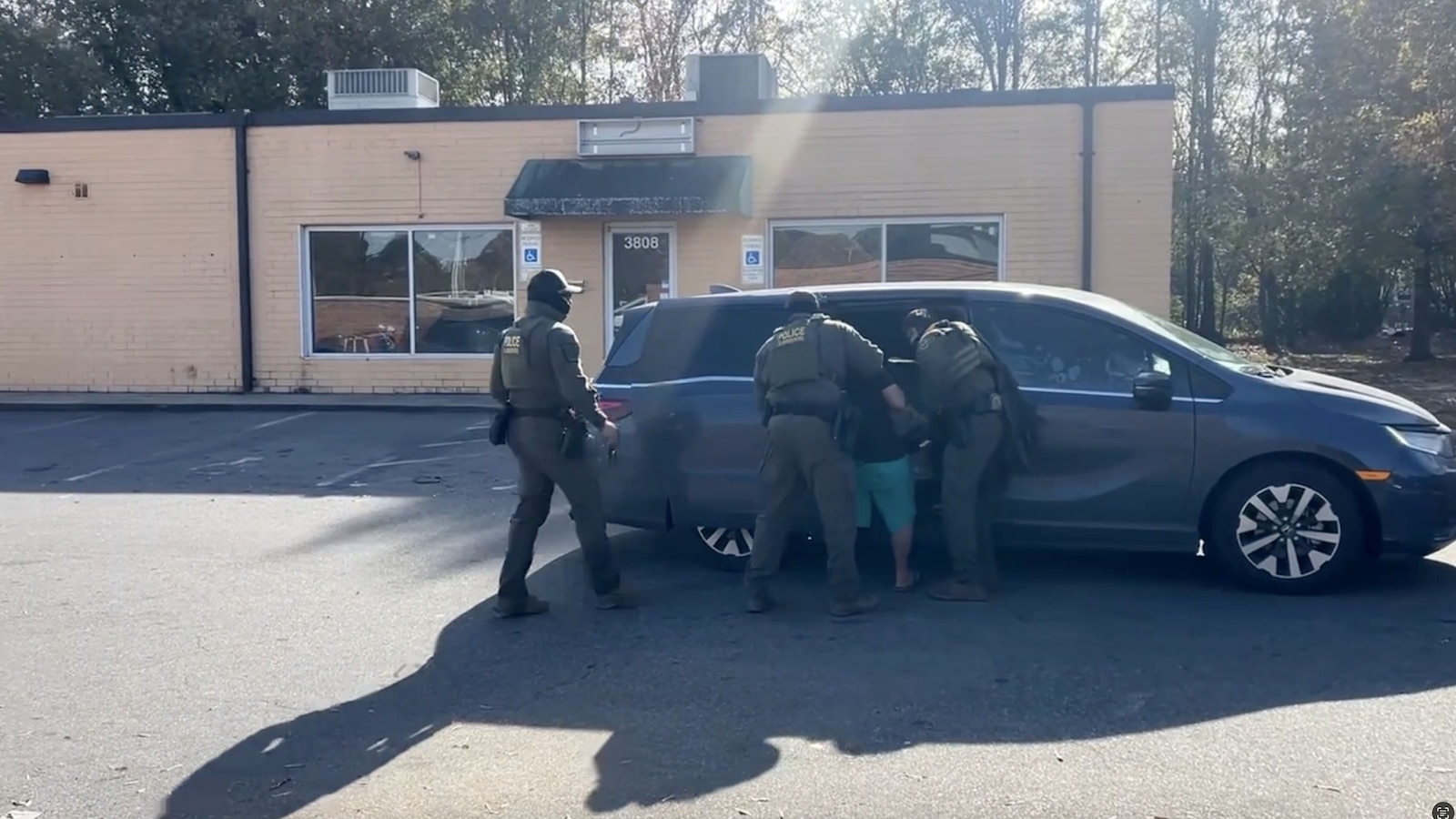 ice-arrest-charlotte-02-ht-jt-251115_1763238111777_hpMain_16x9.jpg