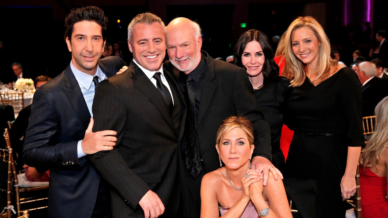 Las estrellas de ‘Will & Grace’ y ‘Friends’ rinden homenaje a James Burrows tras la muerte del legendario director de televisión a los 85 años