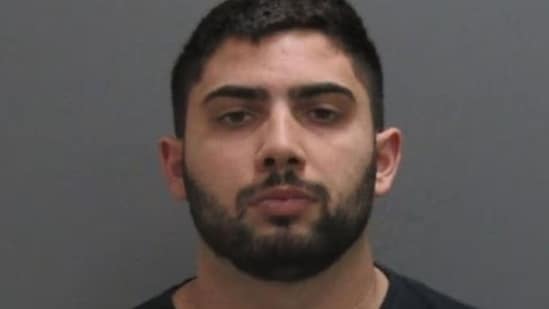 Horror neoyorquino: padre frustrado mata a su hijo de 16 meses arrojándolo contra la cuna: “Le salió la columna hecha pedazos”