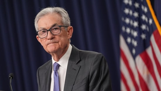 Discurso de hoy de Jerome Powell: El presidente de la Reserva Federal explica por qué las tasas de interés se mantienen estables a pesar de las críticas de Trump