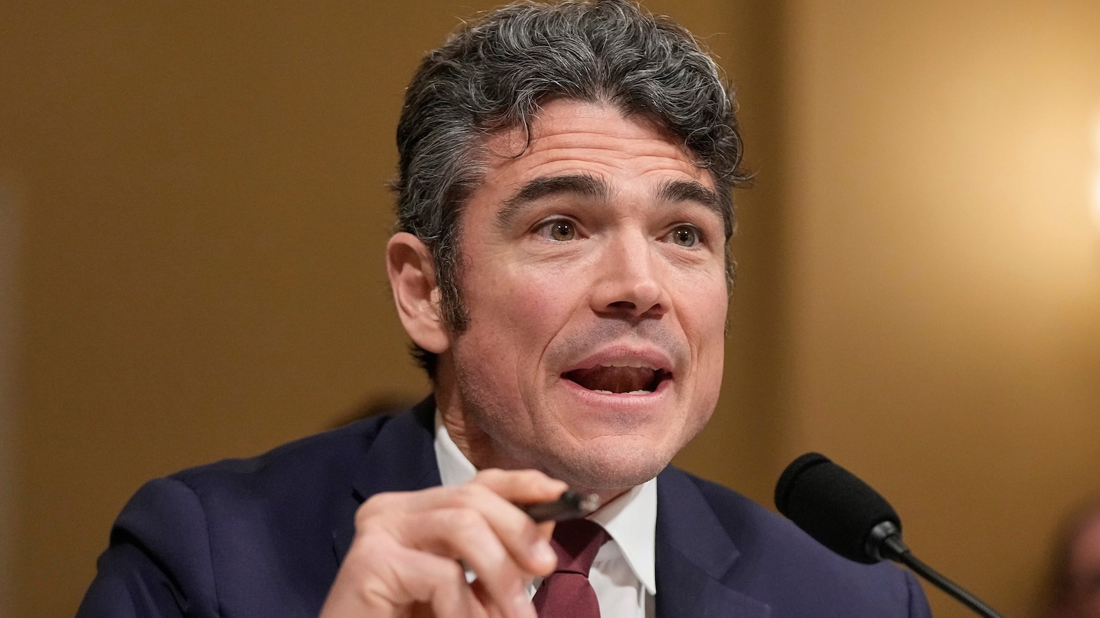 El exfuncionario antiterrorista Joe Kent bajo investigación por supuestas filtraciones: fuentes