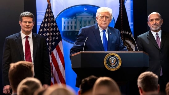 ‘Es un mundo nuevo…’: el abogado de Trump, John Sauer, choca con el juez Roberts por la primogenitura