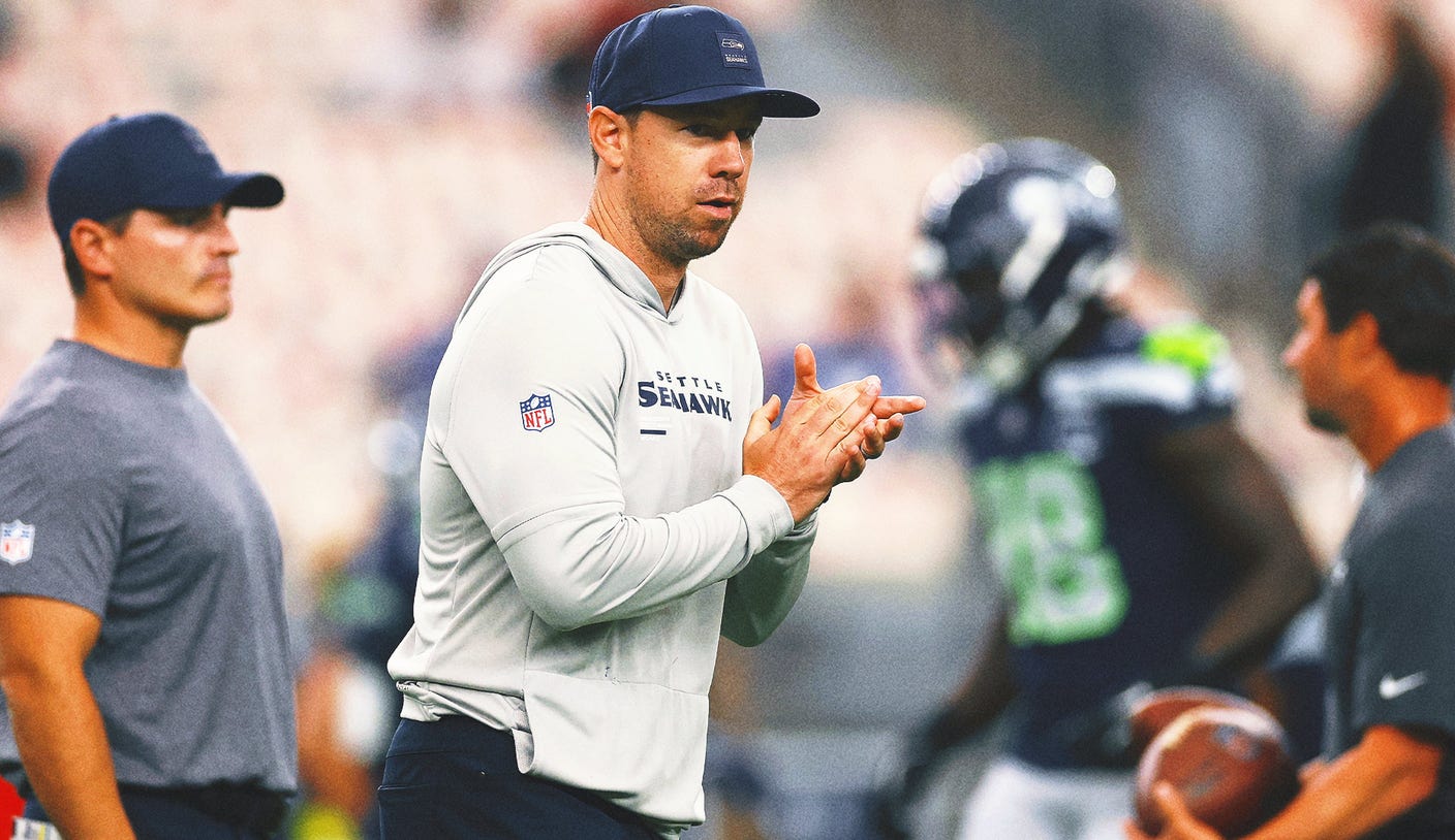 Según los informes, el OC de los Seahawks, Klint Kubiak, tiene la intención de convertirse en el próximo entrenador en jefe de los Raiders