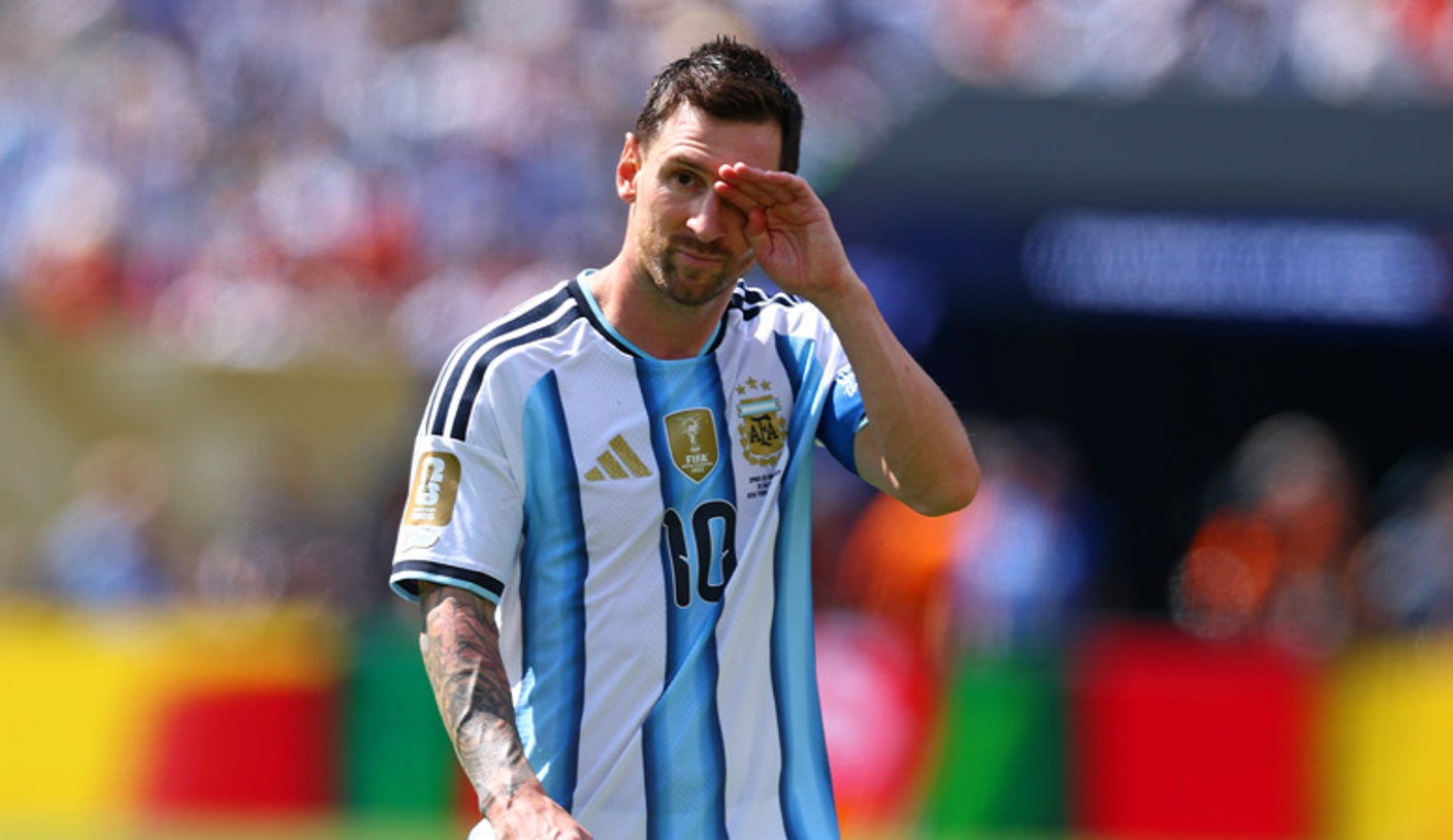 Lionel Messi regresa a Argentina para descansar tras la derrota en la final del Mundial ante España