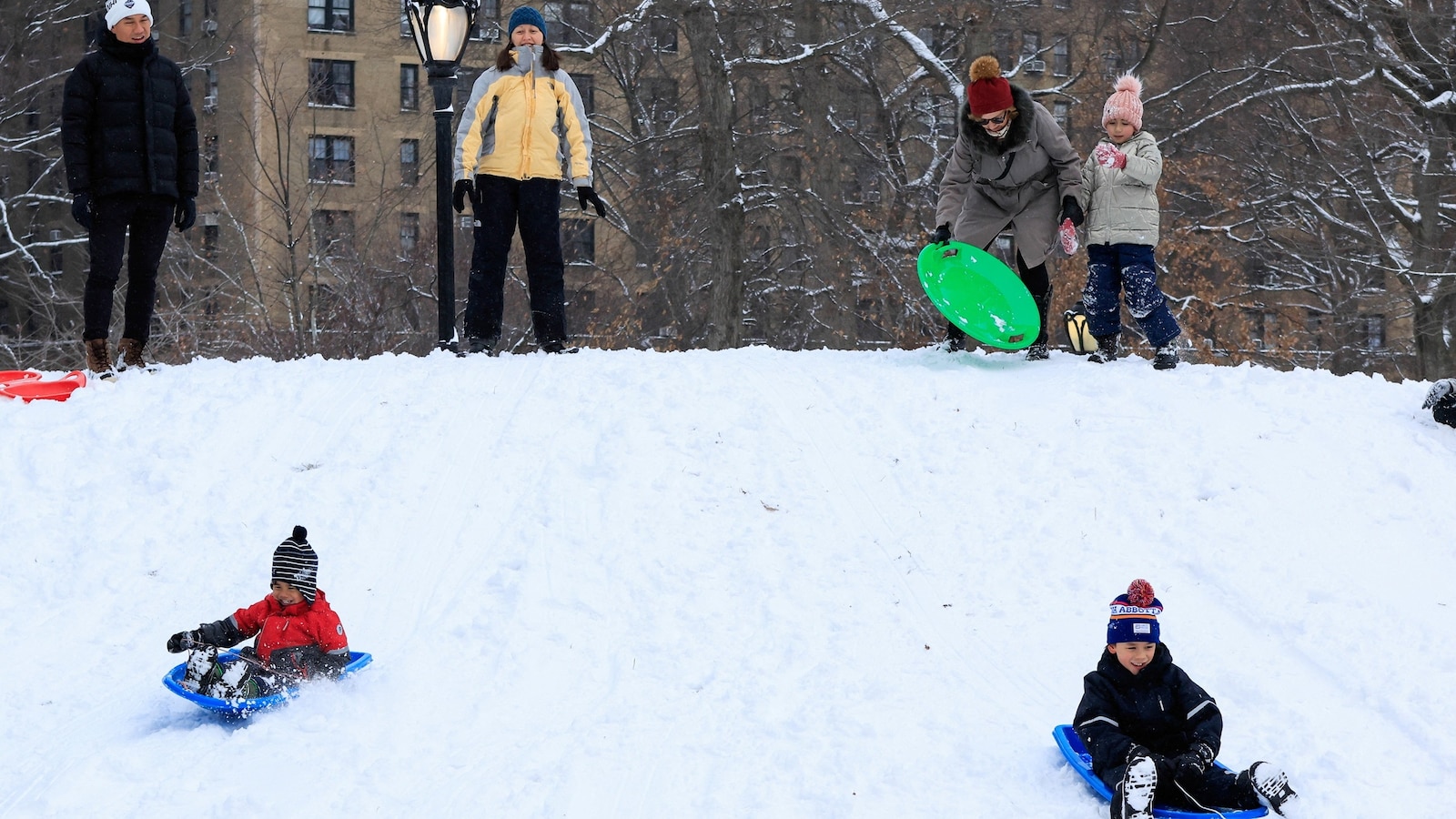 Nueva tormenta invernal se dirige hacia el Medio Oeste y Noreste con 40 millones de personas en alerta