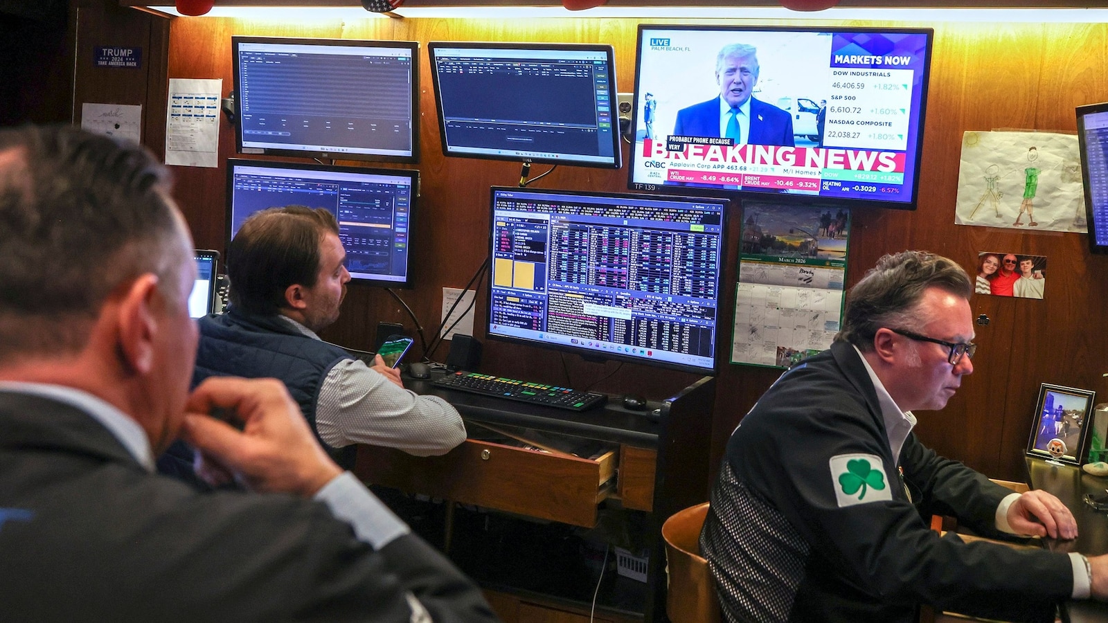 Dow Jones cierra 600 puntos más mientras Trump afirma tener conversaciones con Irán