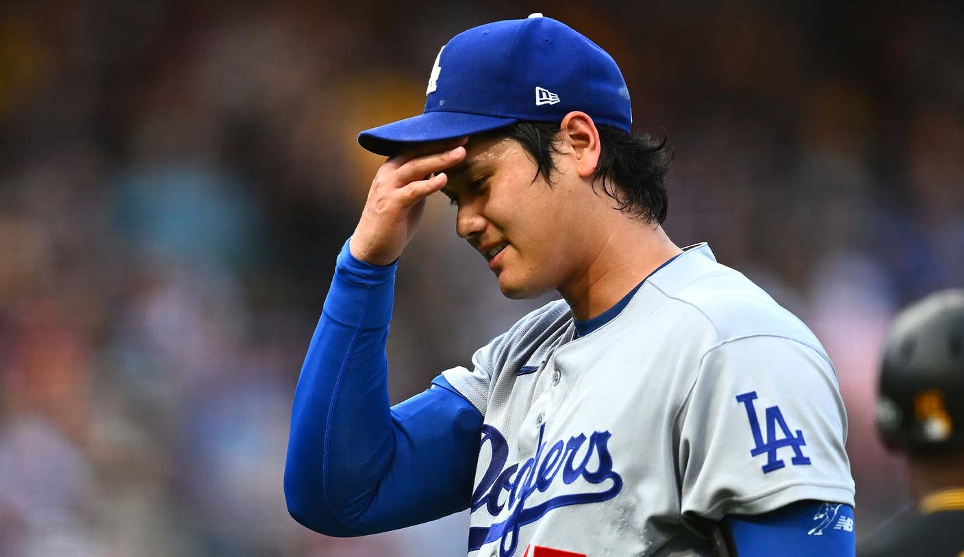 Shohei Ohtani de los Dodgers se marcha temprano contra los Piratas debido a una inflamación en la rodilla izquierda