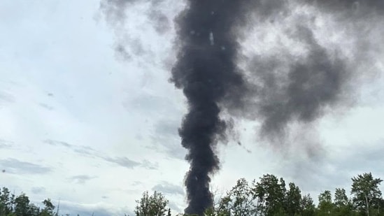 Actualización sobre incendios en Palmer, Alaska: Incendio masivo visto desde el campus de Mat-Su College; aparecen videos de miedo