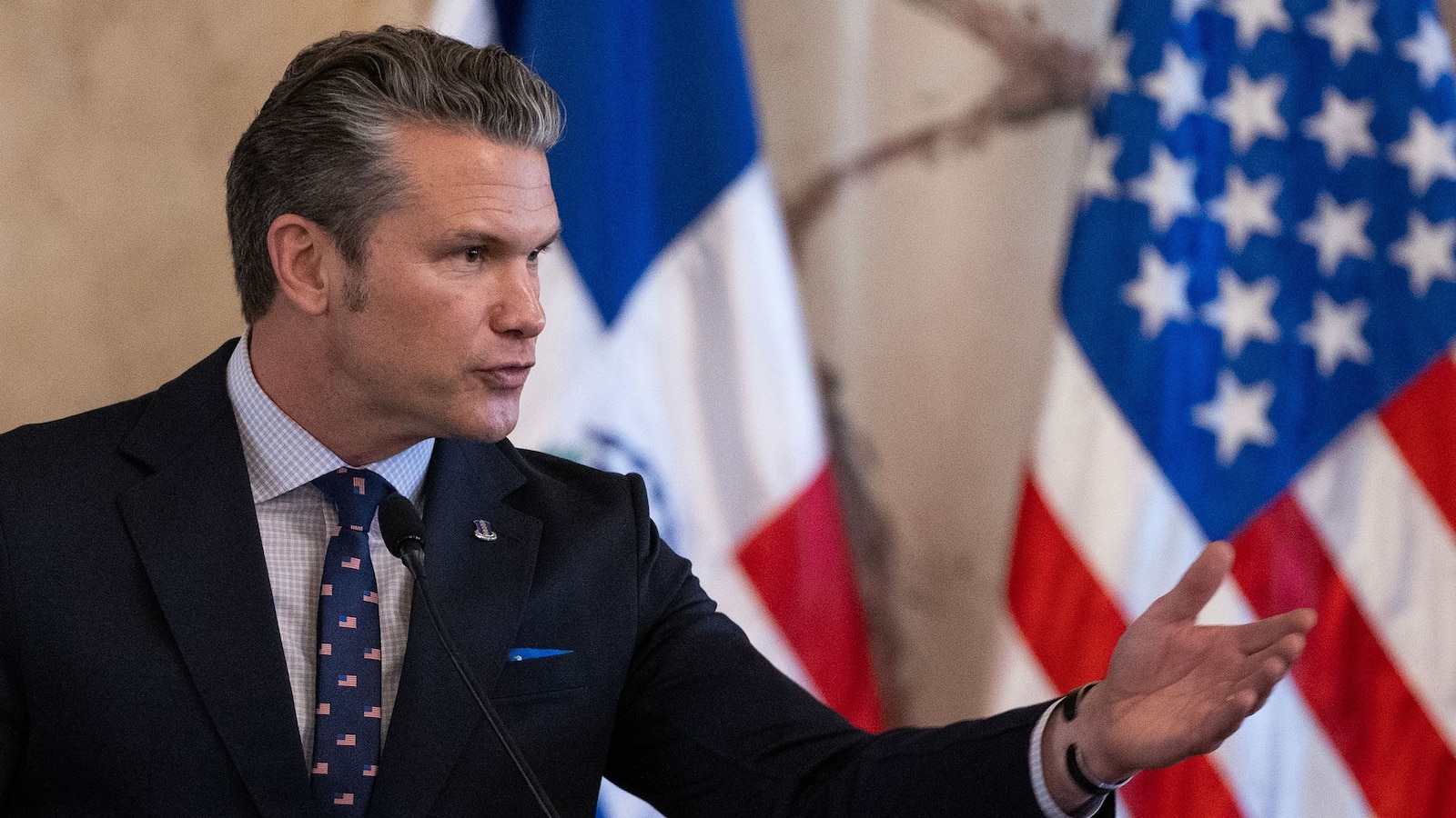 Tres preguntas clave sobre el ataque marítimo estadounidense que mató a los sobrevivientes