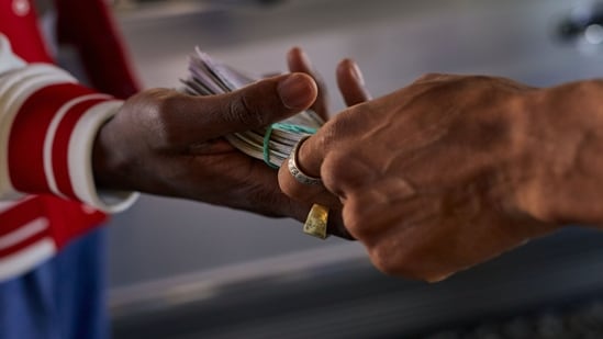 El policía indio Gurinderjit Singh Nagra acusado de extorsión por 400.000 dólares a una familia de Los Ángeles