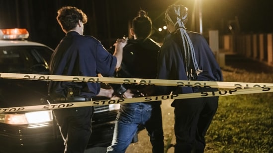 Ataque con coche en una sinagoga de Brooklyn: momento dramático, el sospechoso es detenido mientras declara: “No sé, se resbaló” | Video