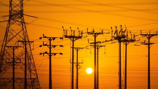 17 estados de EE. UU. bajo orden de electricidad de emergencia mientras el calor extremo genera temores de cortes de energía