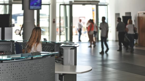 Estados Unidos: pérdida de empleos en febrero y tasa de desempleo hasta el 4,4% en medio de preocupaciones sobre el mercado laboral