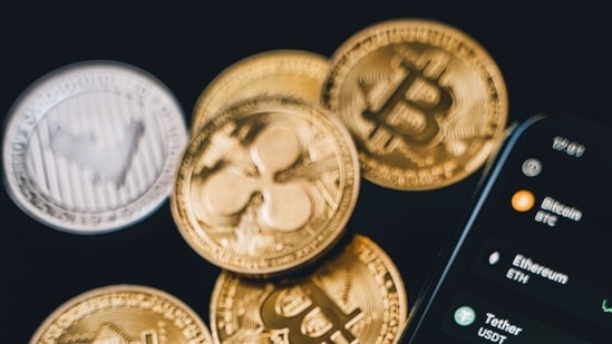 La cripto mamá Hester Peirce advierte que las bóvedas DeFi pueden ser valores según las reglas de la SEC