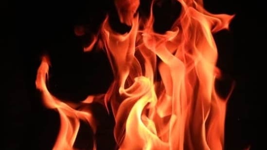 Incendio Layton: Incendio cerca de una estructura amenazante en Clearfield, múltiples unidades respondieron; emergen imágenes
