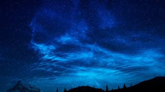 Guía del cielo nocturno de julio de 2026: cuándo y dónde ver la Luna de Buck, la Vía Láctea, Venus y los primeros meteoros Perseidas