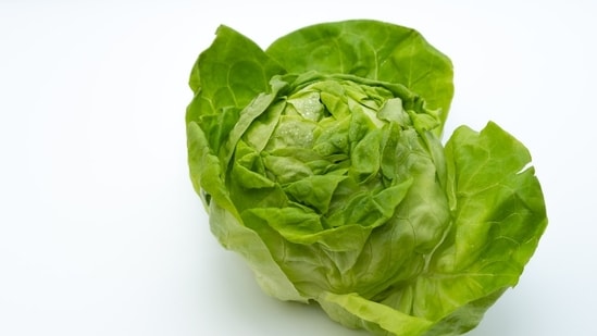 La prueba de Cyclospora de la FDA en lechuga de Taylor Farms resultó falsamente positiva, añadiendo un nuevo giro al brote