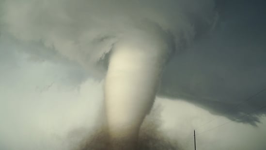Tornado de Florencia: Tornado visto cerca de Aurora en el norte de Kentucky; Detalles sobre daños y trayectoria: surgen vídeos aterradores