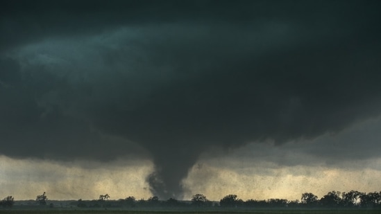 Madison Tornado: Tornado confirmado en Smyrna, Indiana: verifique los daños y el camino a medida que surgen imágenes aterradoras