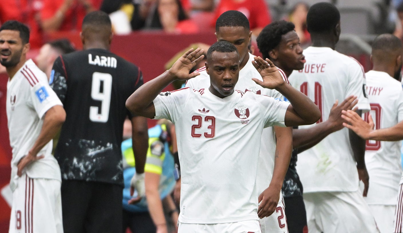 Assim Madibo de Qatar recibe una suspensión de 5 partidos por fracturarse la pierna al canadiense Ismaël Koné