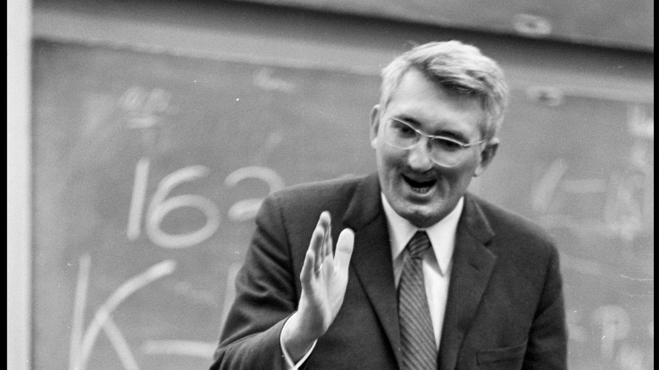 Jürgen Habermas defiende la razón en tiempos oscuros