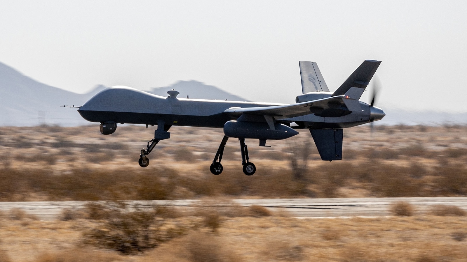 Más de una docena de drones Reaper valorados en 16 millones de dólares destruidos en operaciones en Irán, dicen funcionarios estadounidenses