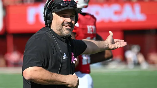 El pobre historial de Nebraska contra equipos clasificados continúa con la derrota ante la USC