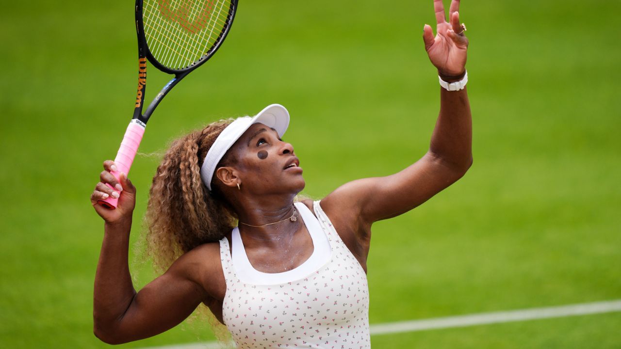 El regreso de Serena Williams al Queen’s Club acaba con Victoria Mboko lesionada