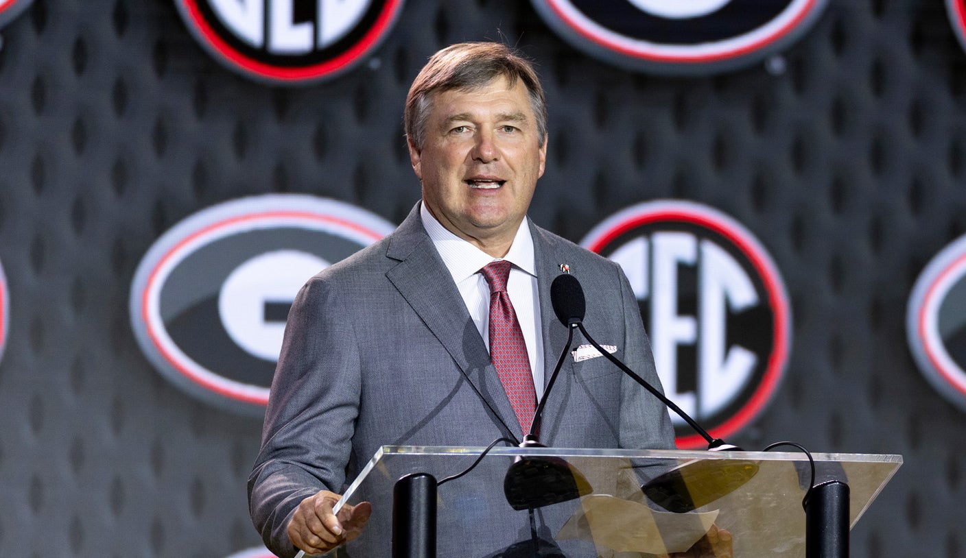 Kirby Smart de Georgia se centró en lo que gana los partidos, no en los debates fuera del campo del CFB