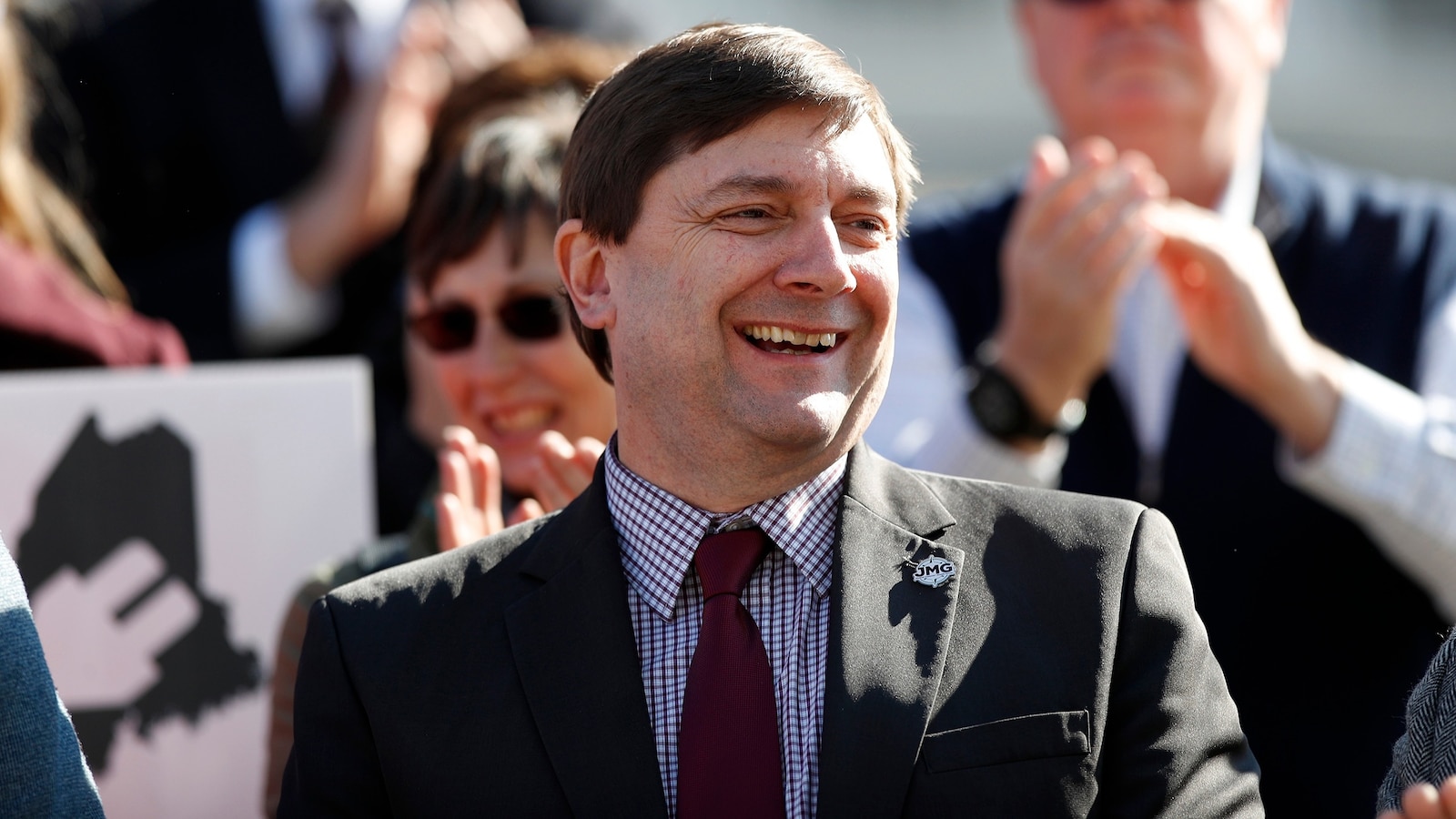 Un leñador liberal pronto podría ser el candidato demócrata al Senado de Maine. ¿Quién es Troy Jackson?