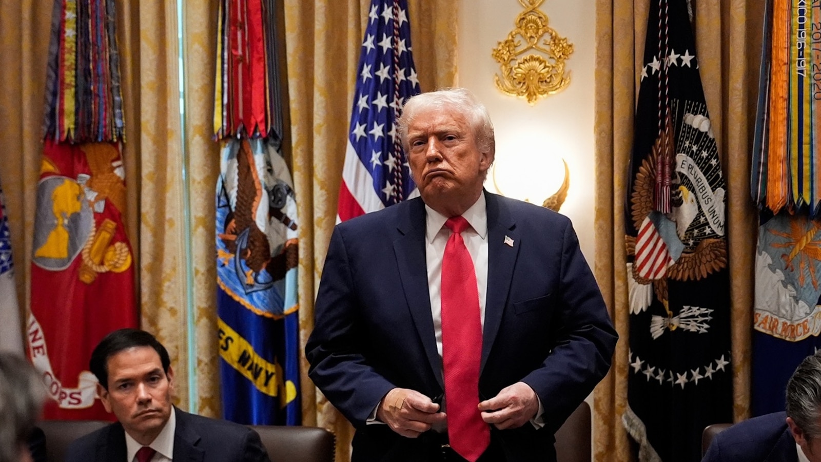 Trump describe a los inmigrantes somalíes como “basura” en medio de una disputa con la congresista y el gobernador de Minnesota