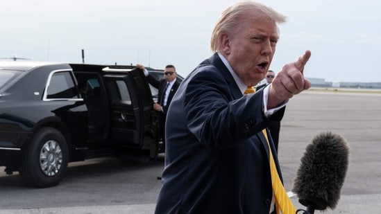 ¿Está Trump en condiciones de liderar? Los rumores en torno a la 25ª Enmienda crecen a medida que el exabogado de Trump advierte sobre el deterioro mental; ‘gobernado por un loco’