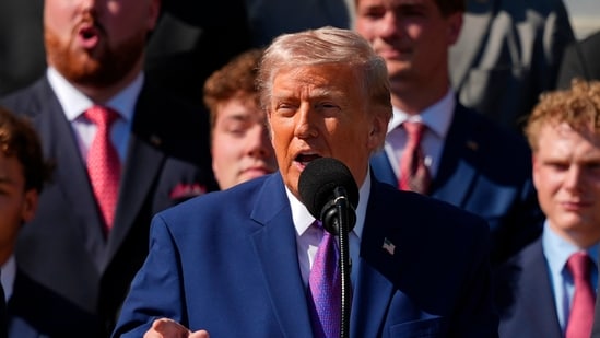 trump_statue_vandalized_1778534747158_1778534747271.jpg