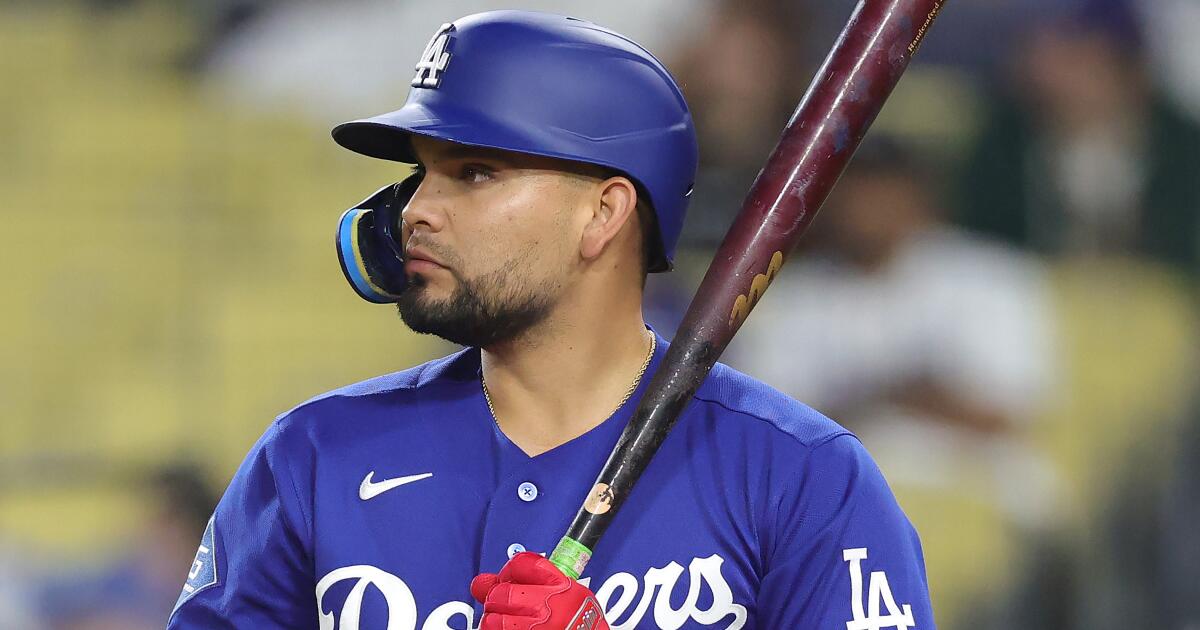 Eliezer Alfonzo, de los Dodgers, espera que encuentren a su hermana y a su madrastra