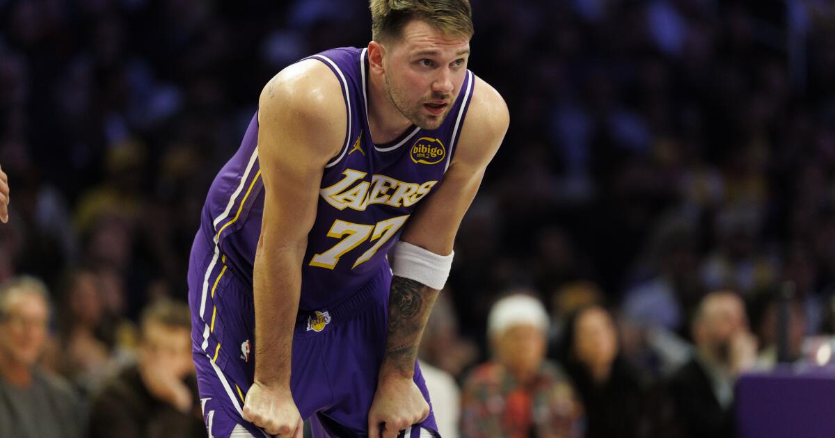 urlhttps3A2F2Fcalifornia-times-brightspot.s3.amazonaws.com2F162Fb52F07c2aa644772a7a77a08a2f13c522F1531225-sp-nba-lakers-mavericks-20-gmf.jpg