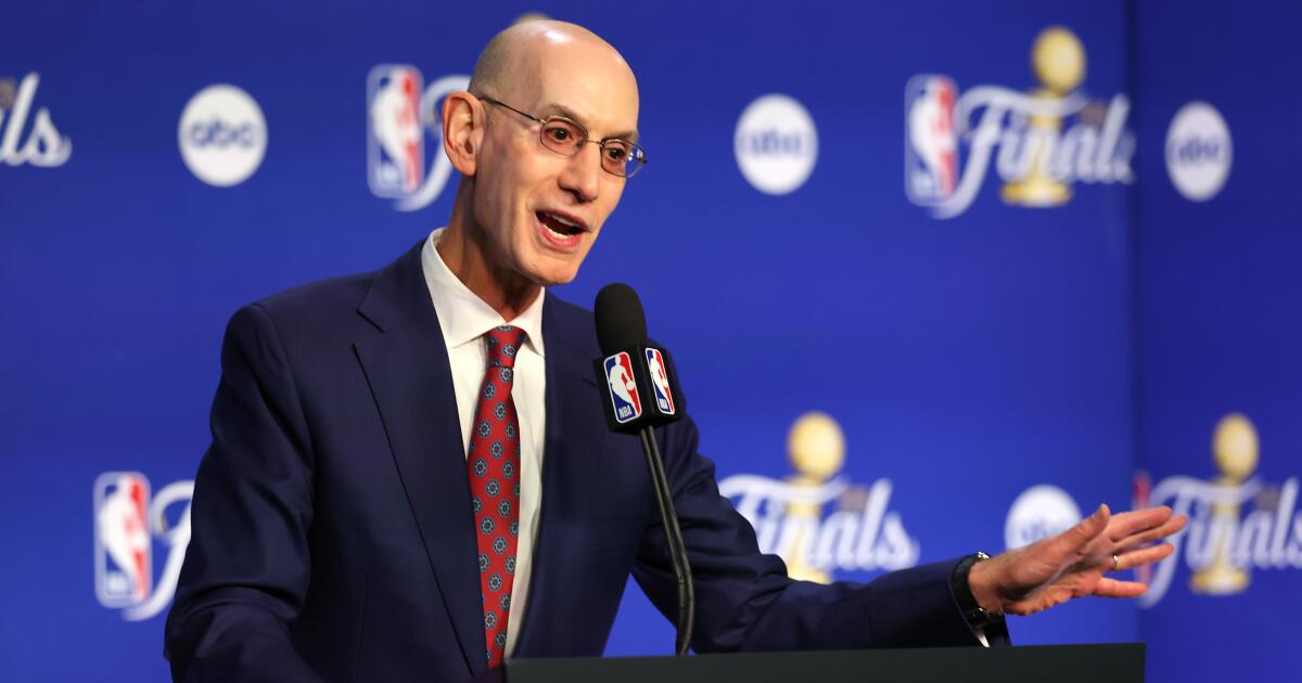 Adam Silver dice que la investigación de los Clippers debería terminar antes de la próxima temporada