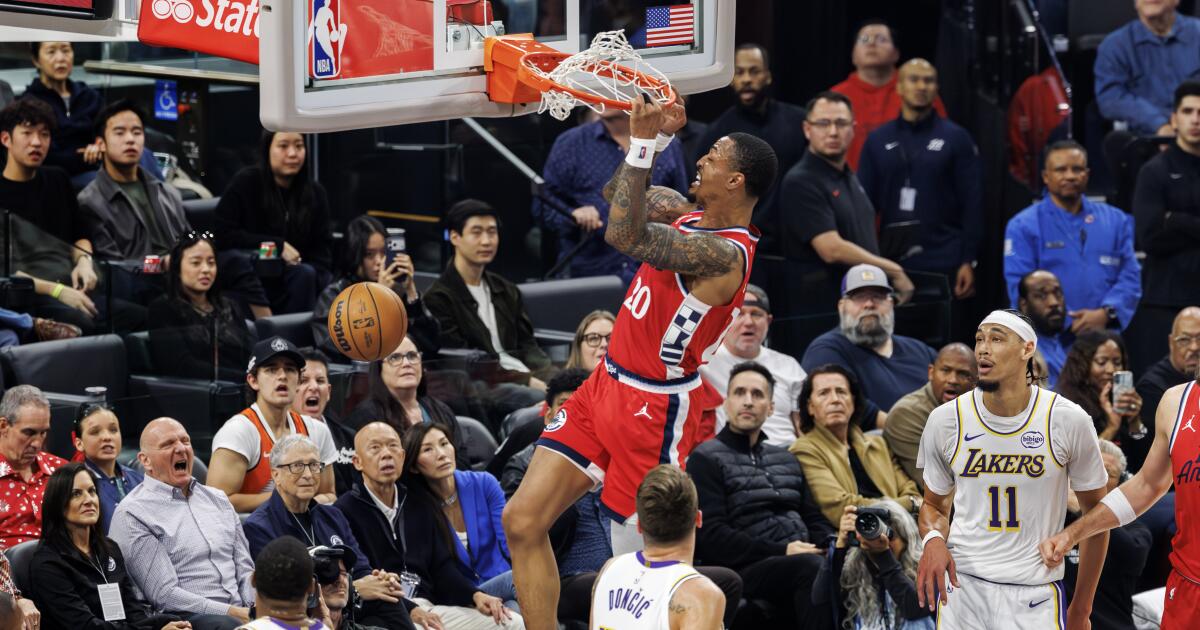 urlhttps3A2F2Fcalifornia-times-brightspot.s3.amazonaws.com2F232F0e2Fb8c7ba964fbf96b15c4194fa7ad72F1534831-sp-nba-lakers-clippers-13-gmf.jpg
